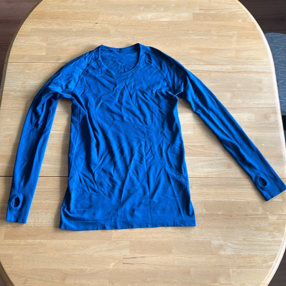 Blue running shirt lulu